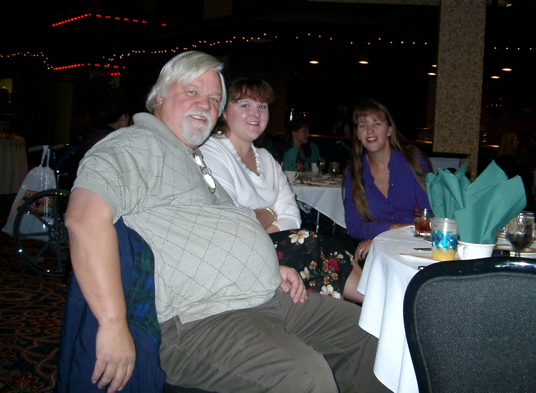 Paul Julie Roberta 10-26-02